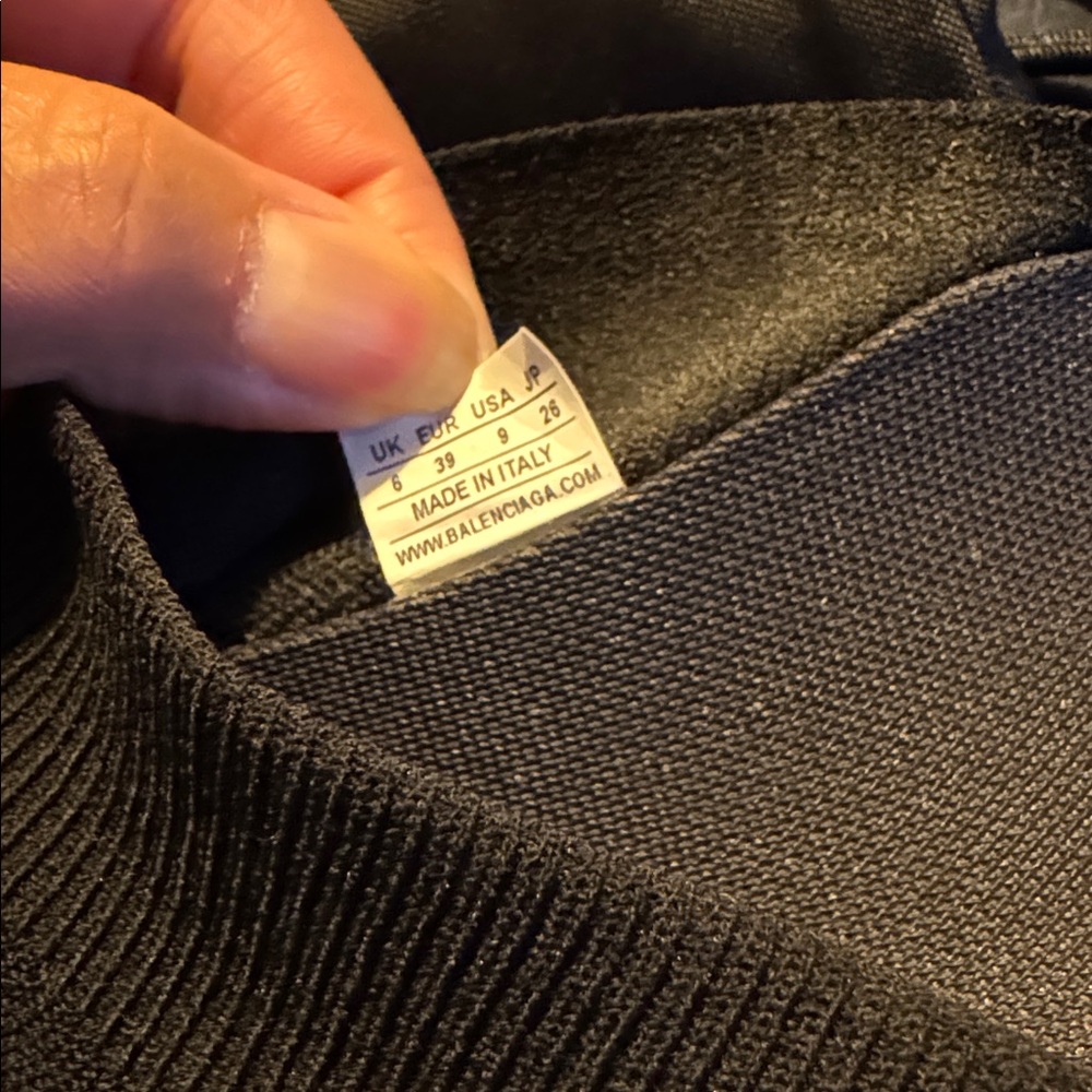 Balenciaga Black Slip-On Knit Shoes - Picture 7 of 7